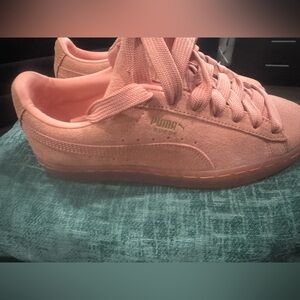 Puma Peach Sneakers